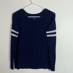 navy blue american eagle sweater